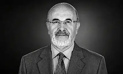 Erciyes Üniversitesi'nde iz bırakan isim son yolculuğuna uğurlandı