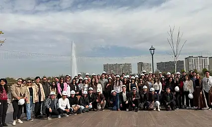 Erciyes ve AGÜ öğrencileri baret taktı!
