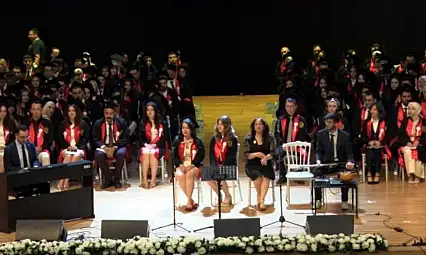 ERÜ'de diplomalarını aldılar, şifa dağıtmak için yola çıktılar