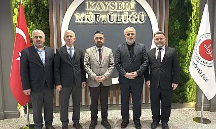 Eski Başkan Yardımcısından Kayseri'de dikkat çeken ziyaret