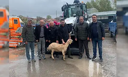 Filoya eklenen araç için kurban kesildi