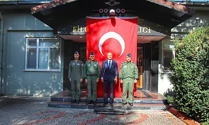 Genç'ten Komutana ziyaret