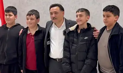 Gençler şaşırttı, Vali Çiçek duygulandı! İşte o sürprizin detayları...