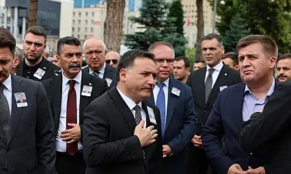Kayseri Valisi mesai arkadaşına bu sözlerle veda etti
