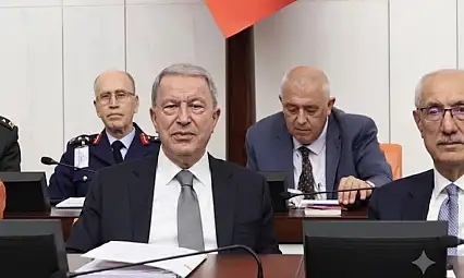 Hulusi Akar'dan destek: Sözleşmeli erlere kamu kapısı açılıyor