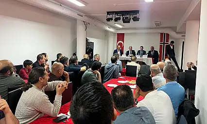 Hulusi Akar'dan Norveç'te iki camiye ziyaret