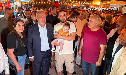 Hulusi Akar Fuar 38'de Kayserililerle buluştu: O anları böyle anlattı