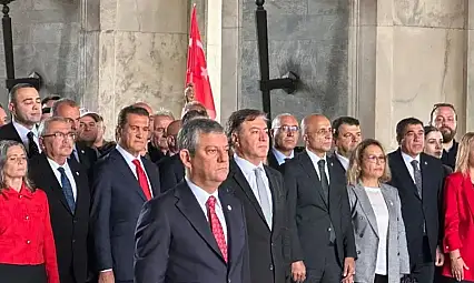 İlk ziyareti Anıtkabir'e! Kayseri Vekili Genç de oradaydı