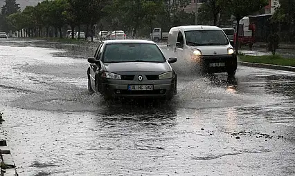 İncesu, Ambar, Erkilet'i dolu ve sağanak vurdu!