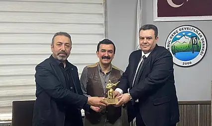 İstanbul Genç Develililer Derneği'nde bayrak değişimi