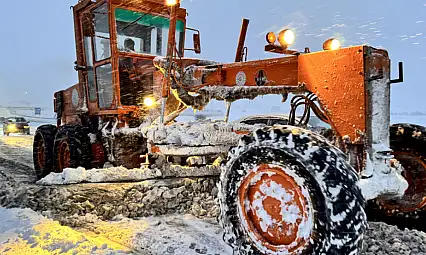 Kar ulaşımı felç etti! Başkan o yolların kapatıldığını duyurdu