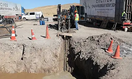 KASKİ imkansızı başardı: Dev barajın 17 metre altından su götürdüler!