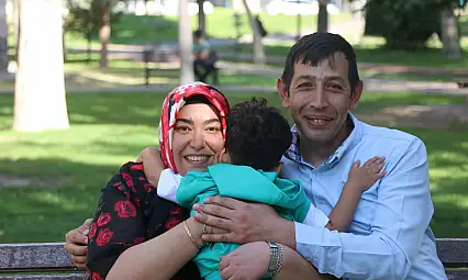 Kaybettikleri evlat için başkasına aile oldular