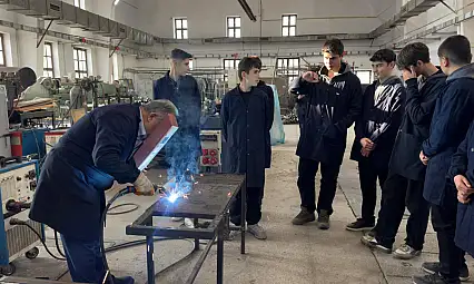 Kaynak yapan bu kişiyi siz tanıdınız mı?