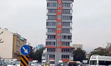 Kayseri AK Parti'de sürpriz karar: Başkan görevden alındı!