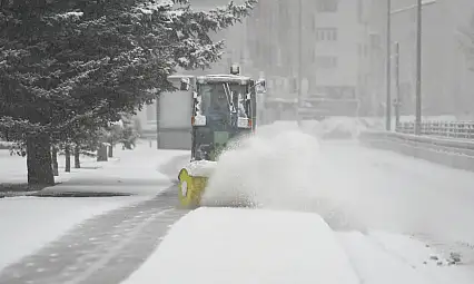 Kayseri Büyükşehir 421 personel, 156 araçla sahada