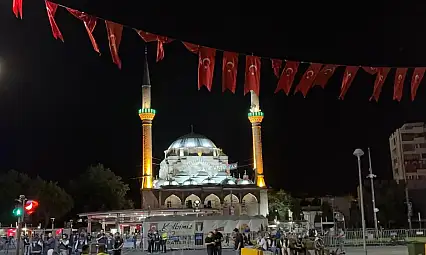 Kayseri'de saat 00.13'te tüm camilerden aynı anda yükseldi