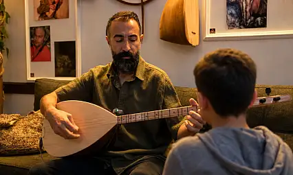 Kayseri'de 3 yıldır kimseyle konuşmuyordu! Öğretmeni sayesinde hayatı değişti