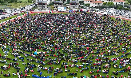 Kayseri'de alışılmadık manzara! Sabahın ilk ışıklarıyla akın ettiler