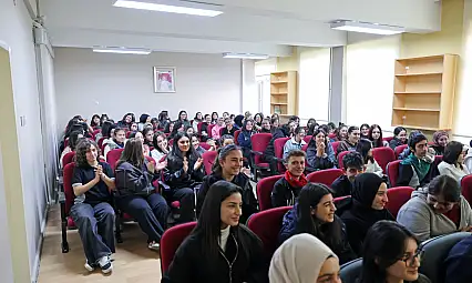 Kayseri'de başkan gençlerle bir arada!