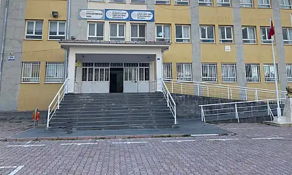 Kayseri'de başkanın ziyaret ettiği okul için yeni gelişme! Baştan sona yenilenecek