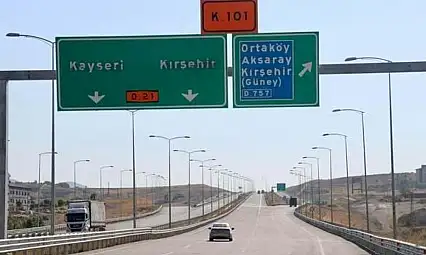 Kayseri'de bayram dönüşü trafiği: Kavşaklar kapatıldı