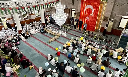 Kayseri'de bisiklet dağıtıldı
