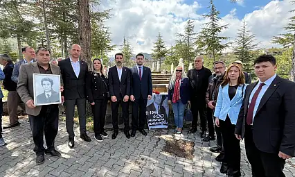 Kayseri'de suikaste kurban giden başkan dualarla anıldı