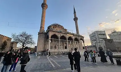 Kayseri'de cuma namazı hutbesi belli oldu! 'Aile her şeydir'
