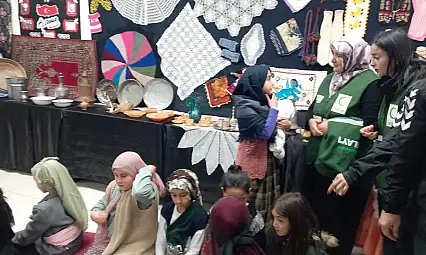 Kayseri'de dantel ve yelekler sandıktan çıktı! Bakın ne yaptılar?