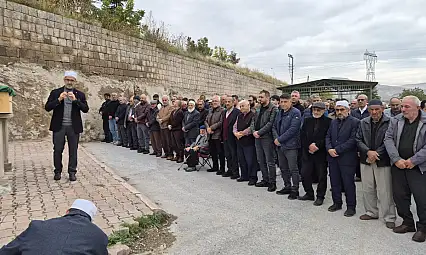 Kayseri'de dernek başkanının annesi son yolculuğuna uğurlandı
