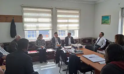 Kayseri'de eğitim masaya yatırıldı! Esen öğretmenlerle bir araya geldi
