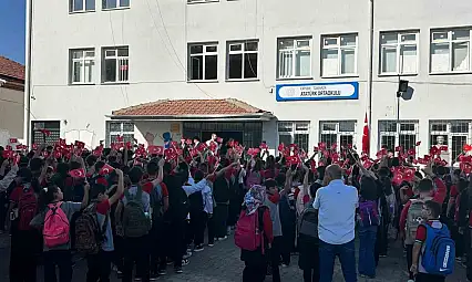 Kayseri'de eğitim yılı öncesi dikkat çeken açıklama: 'Anne babaların yükü hafiflemeli'