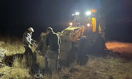 Kayseri'de ekiplerden gece yarısı müdahale! İş makineleri ile harekete geçtiler