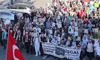 Kayseri'de Filistin yürüyüşü! 12 kefenli bebek maketi bırakıldı