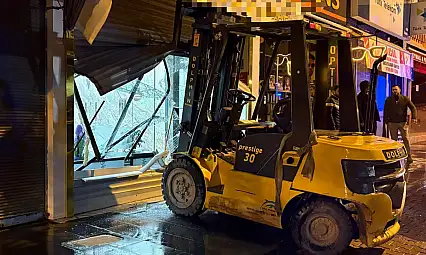Kayseri'de film gibi hırsızlık! Forkliftle kuyumcu soydu