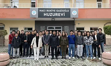Kayseri'de geleceğin hekimlerinden huzurevi ziyareti