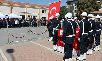 Kayseri'de görev yapan polis için tören düzenlendi! Oğlundan son veda