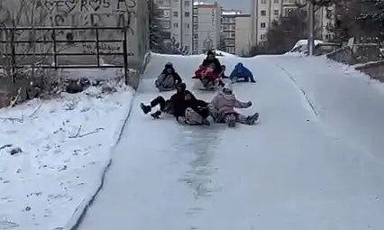 Kayseri'de kış eğlencesi sokaklara taştı