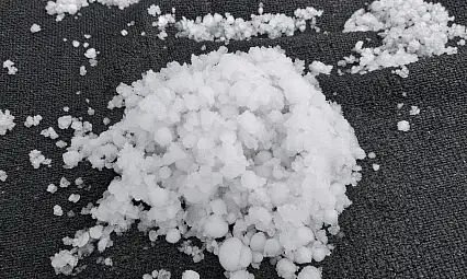 Kayseri'de kış kapıyı çalıyor: Akkışla'ya dolu yağdı