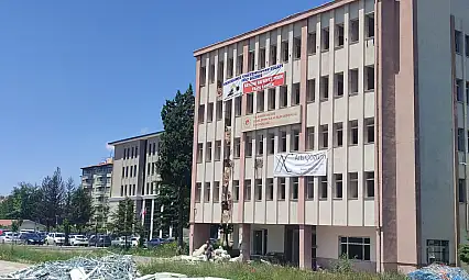 Kayseri'de Müdürlük binasında yıkım başladı! Bir dönem sona eriyor