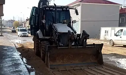 Kayseri'de o ilçenin meydanında hummalı çalışma! Doğalgaz ve içme suyunun ardından harekete geçildi