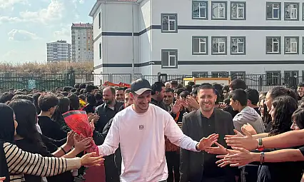 Kayseri'de öğrenciler için önemli buluşma! Futbolcular da katıldı