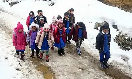 Kayseri'de öğrencilerin okul yolu çilesi Meclis gündeminde!