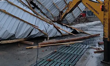 Kayseri'de rüzgar sonrası ekipler teyakkuzda! Hızla ortadan kaldırıldı