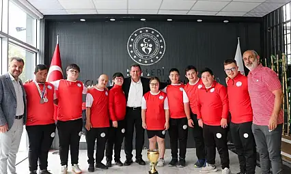 Kayseri'de sporun birleştiren gücü: Şampiyonlar buluştu
