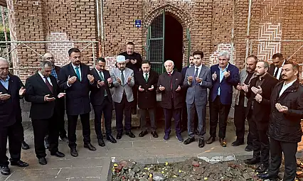 Kayseri'de tarihi türbede dönüşüm! Restorasyon ve çevre düzenlemesi sürüyor
