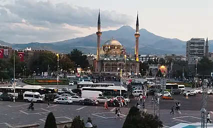 Kayseri'de trafik çilesi bitmiyor! Artık her üç kişinden birinde var