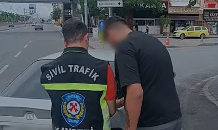 Kayseri'de trafikte şiddet pahalıya patladı: Araçlar men edildi, ehliyetlere el konuldu