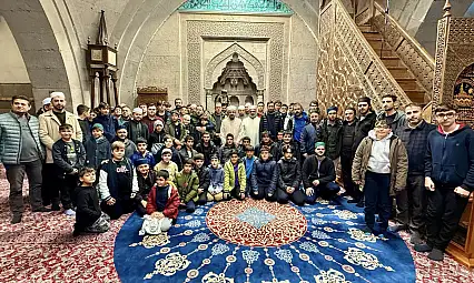 Kayseri'de vatandaşlar sabah namazında buluştu